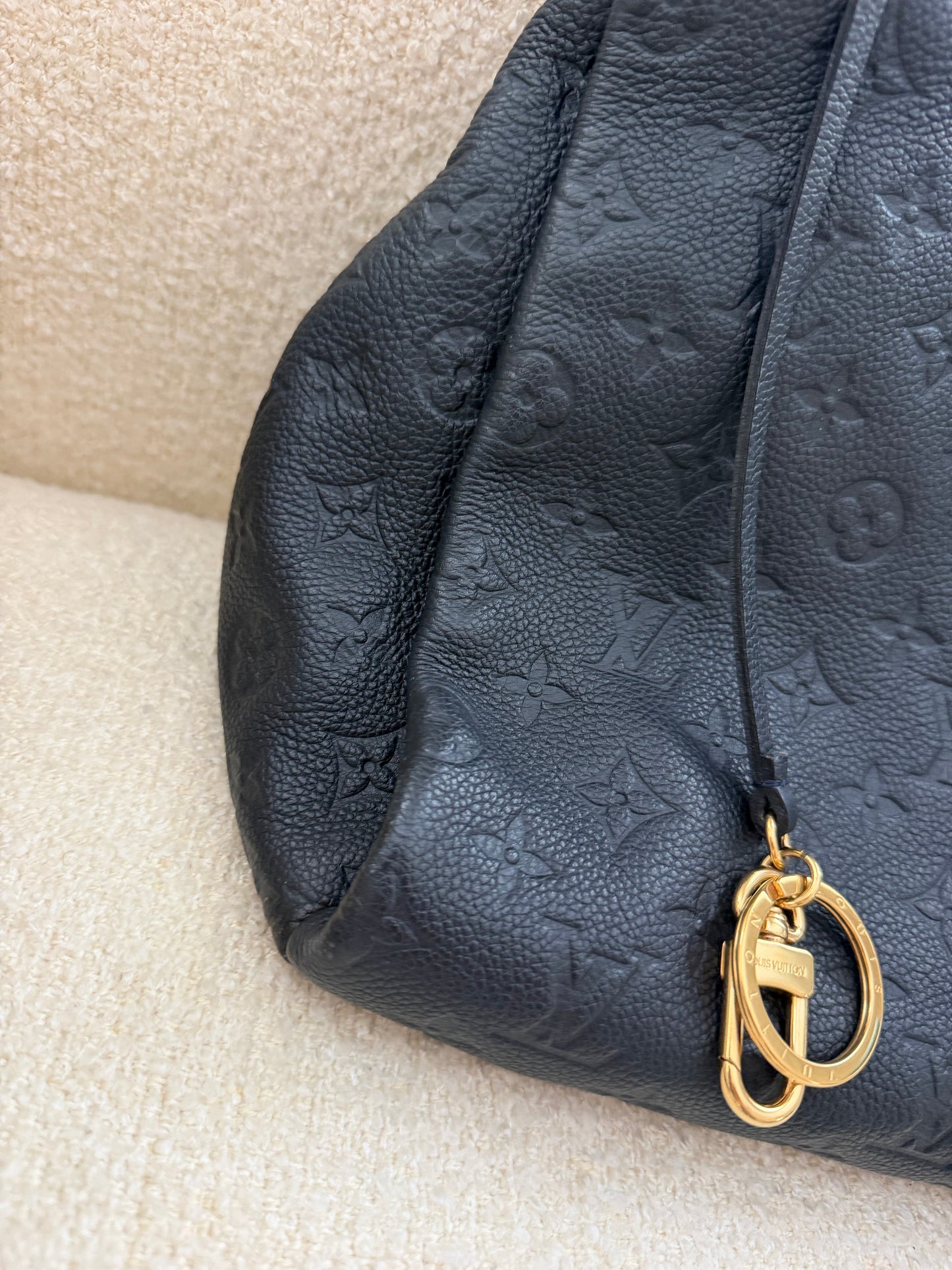 Louis Vuitton Artsy MM Empreinte Leather | Midnight blue Monogram Empreinte