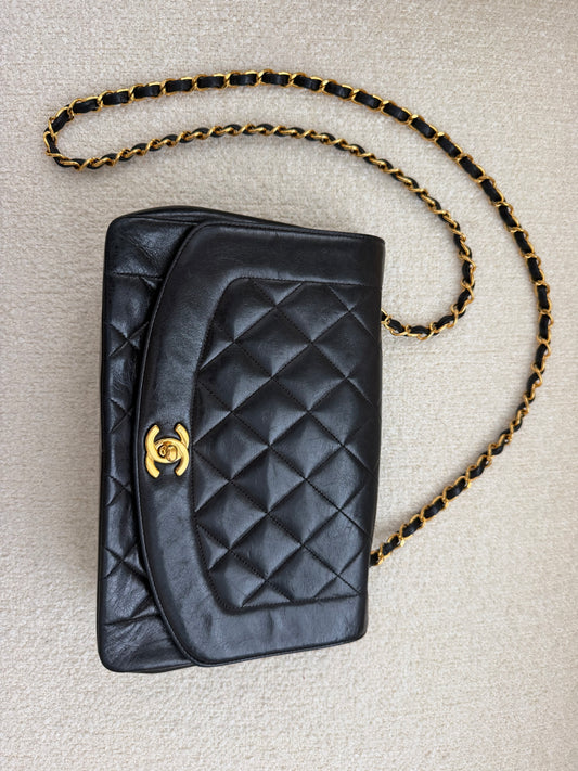 Vintage Chanel Diana Flap Bag | Series 3 (1994–1996) | Black Lambskin | 24K Gold-Plated Hardware