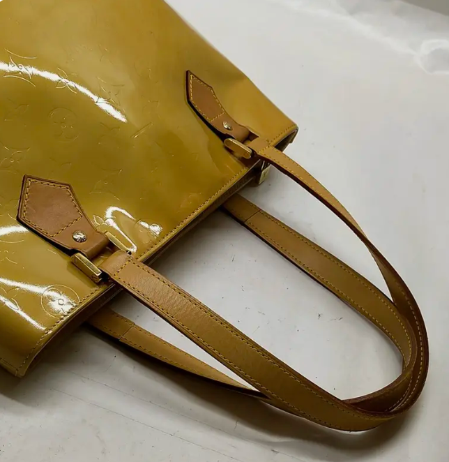Louis Vuitton Reade PM Tote – Vernis Leather